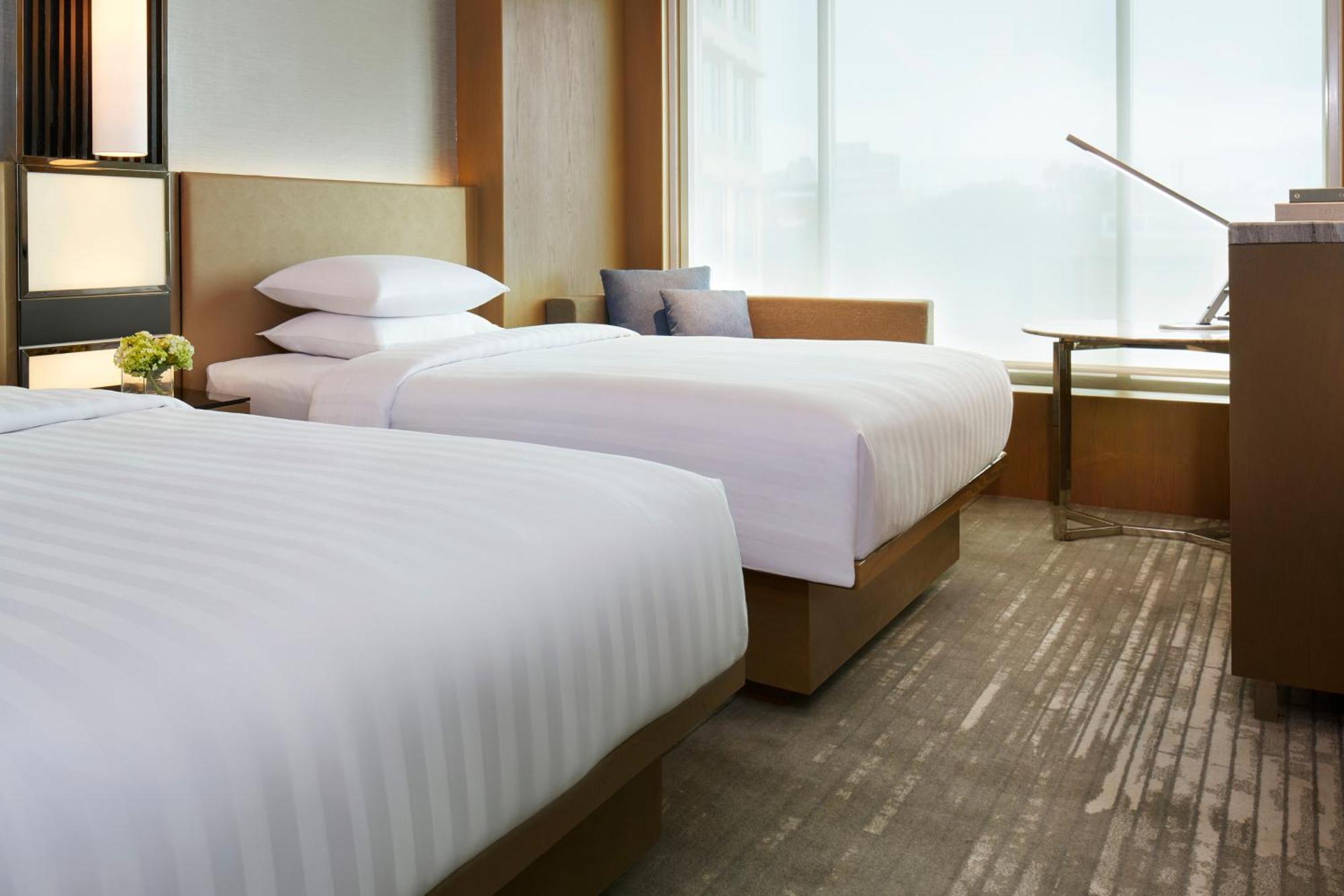 Courtyard By Marriott Bandung Dago Hotel Exterior foto