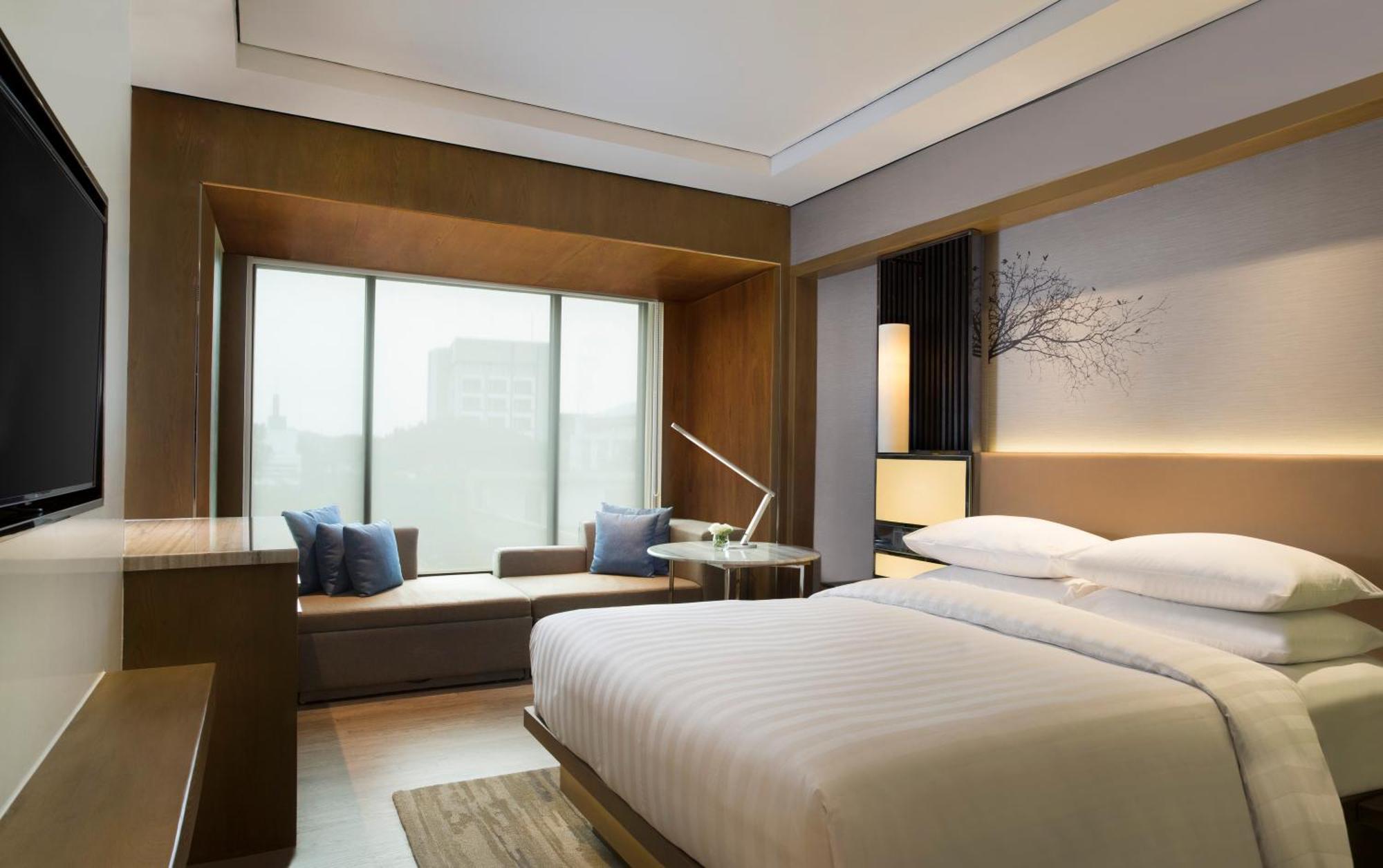 Courtyard By Marriott Bandung Dago Hotel Exterior foto
