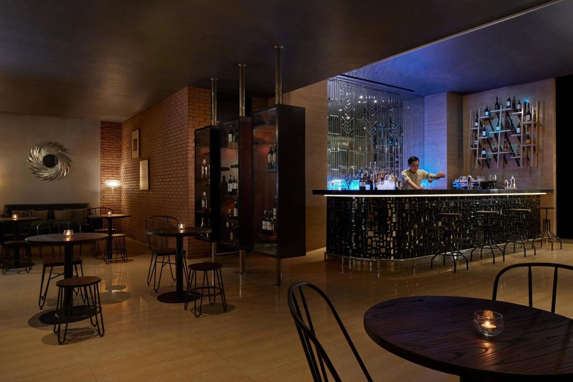 Courtyard By Marriott Bandung Dago Hotel Exterior foto