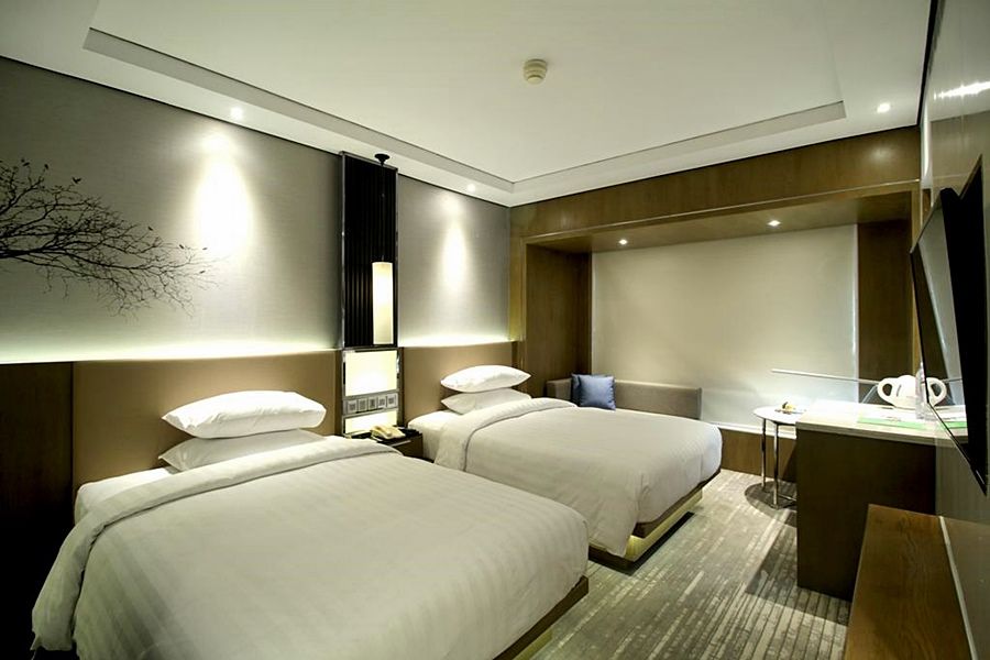 Courtyard By Marriott Bandung Dago Hotel Exterior foto