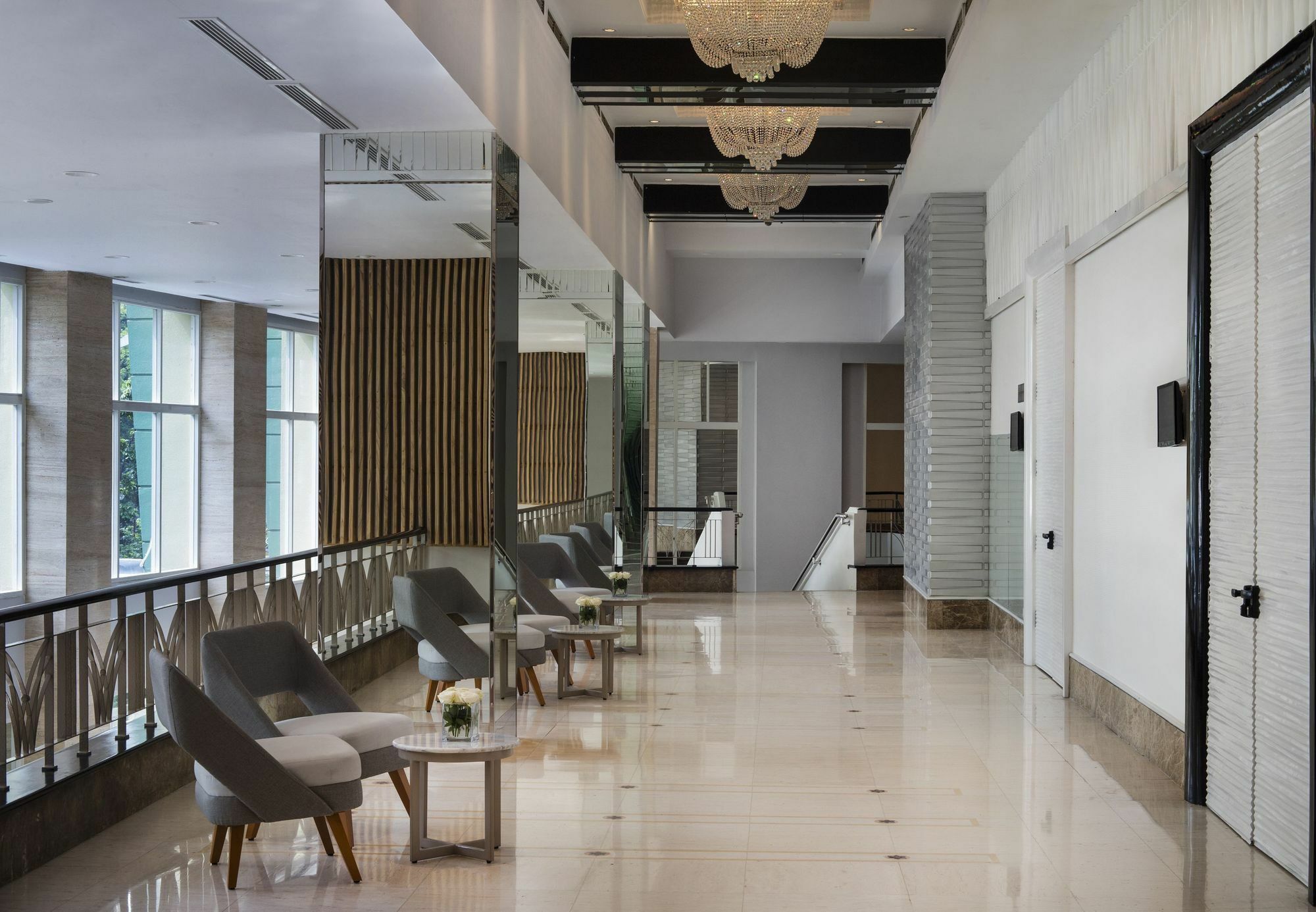 Courtyard By Marriott Bandung Dago Hotel Exterior foto